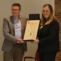 Dr. J. van der Biltprijs toegekend aan Astrid Eeuwes